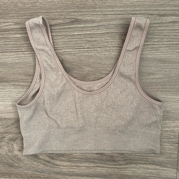 Seamless Bralette - Picture 7 of 8